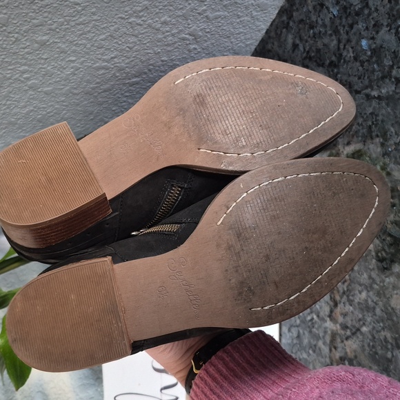 Seychelles "Amused" Black Leather Ankle Booties Size 6.5 - Picture 9 of 9